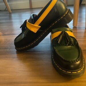 Dr. Martens Black and Yellow Tassel Loafers Sz 7